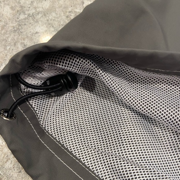 Ping Men's White and Gray 1/4 Zip Golf Windbreaker-Large - Picture 10 of 10